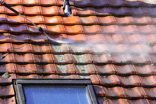 Comment choisir un professionnel fiable pour un Nettoyage toiture Boulogne 